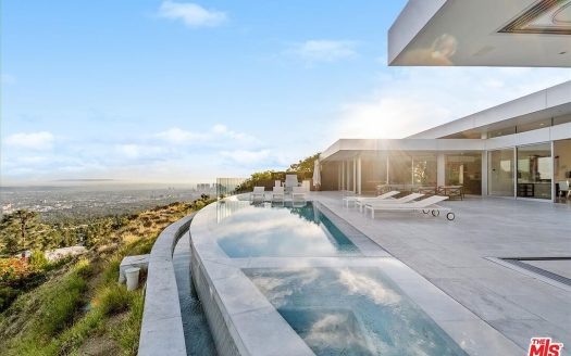 Single Family House For Sale in Beverly Hills California 6 Beds 9 Baths