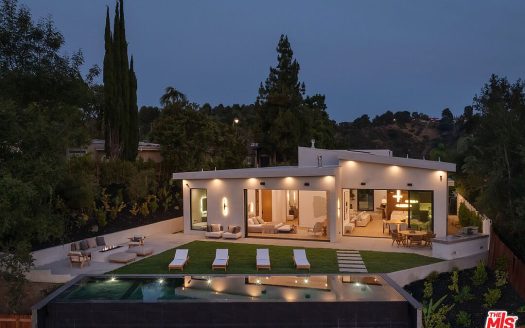 Single Family House For Sale in Beverly Hills California 4 Beds 5 Baths