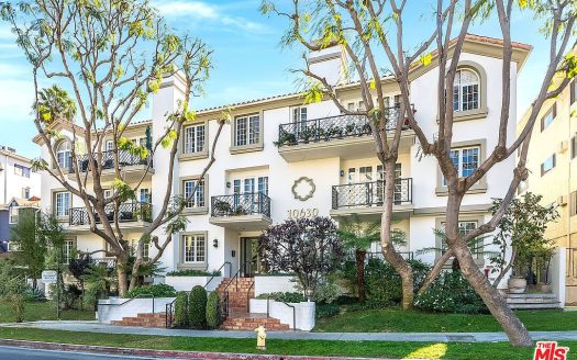 Condo For Sale in Los Angeles California 2 Beds 2 Baths