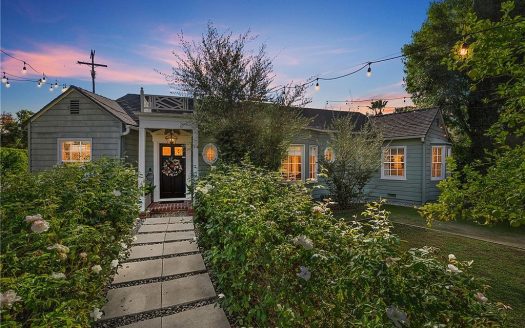 Single Family House For Sale in Van Nuys California 3 Beds 2 Baths