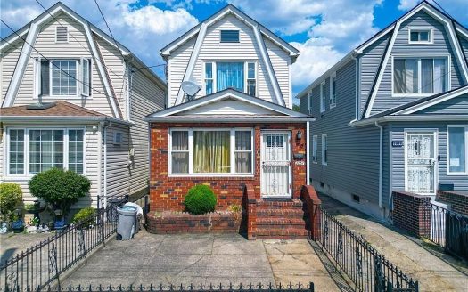 Single Family House For Sale in Brooklyn New York 3 Beds 2 Baths
