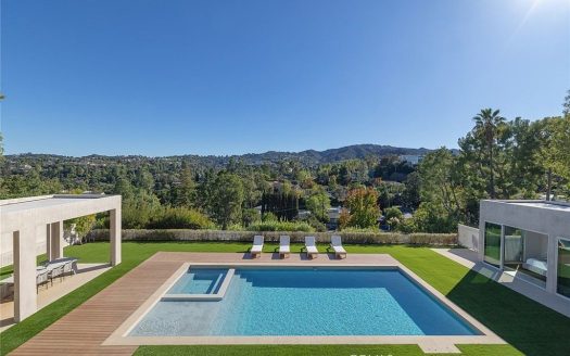 Single Family House For Sale in Encino California 6 Beds 8 Baths