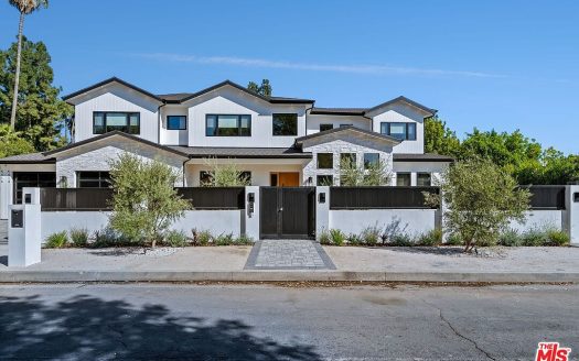 Single Family House For Sale in Encino California 6 Beds 7 Baths