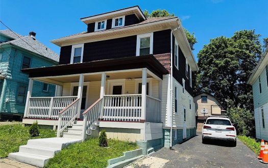 Single Family House For Sale in Binghamton New York 5 Beds 4 Baths
