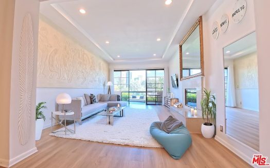 Condo For Sale in Beverly Hills California 2 Beds 3 Baths