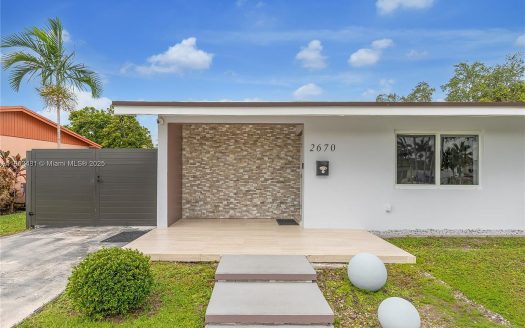 Single Family House For Sale in Miami Florida 3 Beds 2 Baths