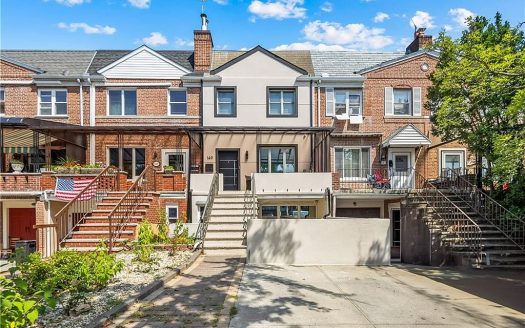 Multi Family House For Sale in Brooklyn New York 4 Beds 4 Baths