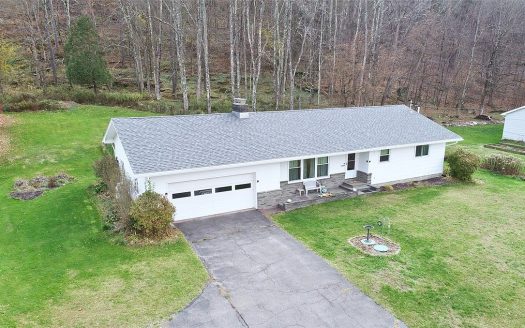 Single Family House For Sale in Delhi New York 3 Beds 2 Baths