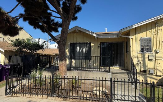 Apartment For Rent in Long Beach California 2 Beds 1 Bath