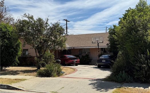 Single Family House For Sale in North Hills California 4 Beds 2 Baths