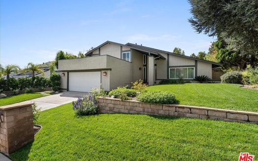 Single Family House For Sale in Porter Ranch California 4 Beds 3 Baths