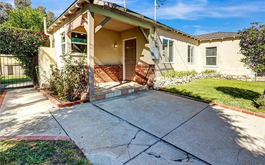 Single Family For Sale in Tujunga California 3 Beds 1 Bath
