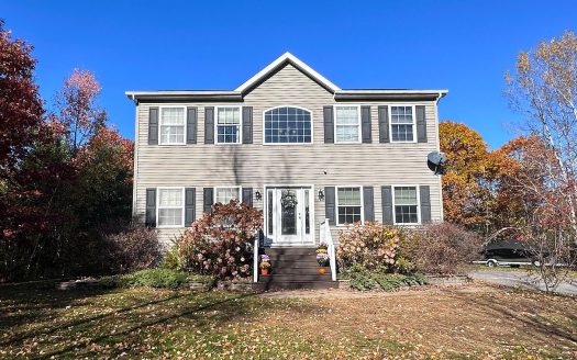 Single Family House For Sale in Morrisonville New York 3 Beds 3 Baths