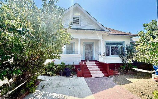Multi Family House For Sale in Los Angeles California 8 Beds 8 Baths