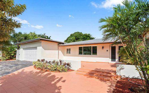 Single Family House For Sale in Miami Florida 5 Beds 7 Baths