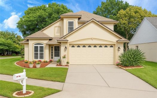 Single Family House For Sale in Orlando Florida 4 Beds 3 Baths