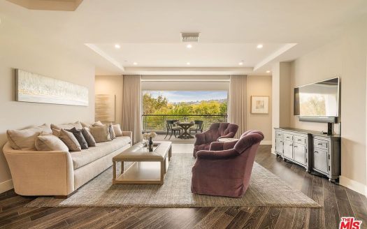 Condo For Sale in Beverly Hills California 2 Beds 3 Baths