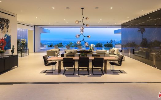 Single Family House For Sale in Beverly Hills California 5 Beds 6 Baths