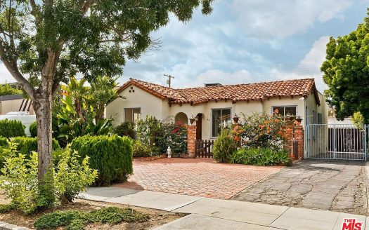 Single Family House For Sale in Beverly Hills California 2 Beds 3 Baths