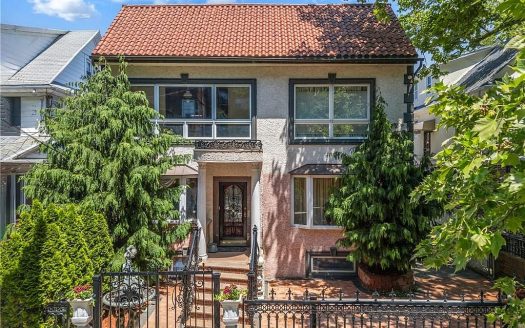 Single Family House For Sale in Brooklyn New York 4 Beds 4 Baths