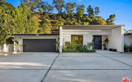 Single Family House For Sale in Beverly Hills California 4 Beds 7 Baths