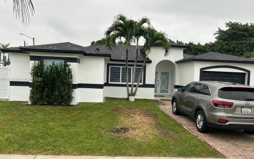 Single Family House For Sale in Miami Florida 4 Beds 3 Baths
