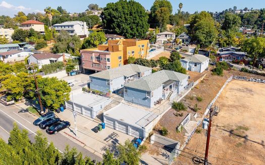 Multi Family House For Sale in Los Angeles California 6 Beds 3 Baths