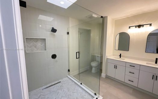 Townhome For Rent in Miami Florida 3 Beds 2 Baths