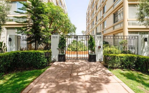 Condo For Sale in Beverly Hills California 2 Beds 3 Baths