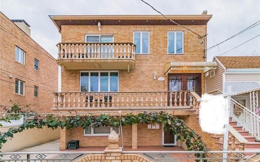 Multi Family House For Sale in Brooklyn New York 9 Beds 4 Baths