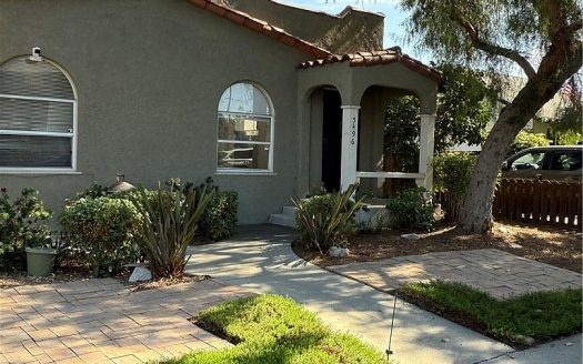 Multi Family For Rent in Long Beach California 1 Beds 1 Bath