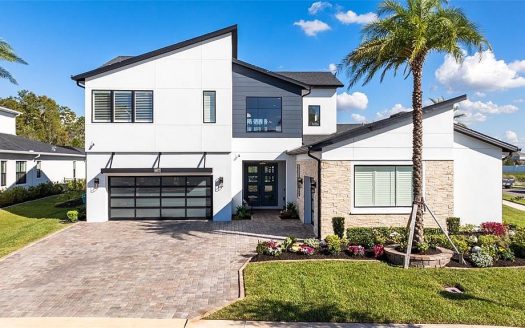 Single Family House For Sale in Orlando Florida 4 Beds 5 Baths