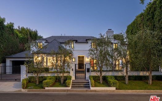 Single Family House For Sale in Beverly Hills California 6 Beds 5 Baths