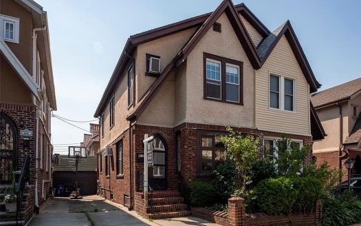 Single Family House For Sale in Brooklyn New York 3 Beds 2 Baths