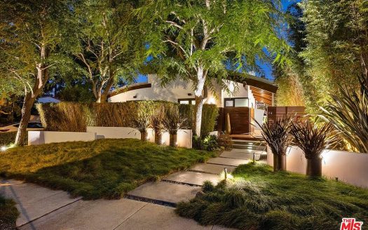 Single Family House For Sale in Santa Monica California 5 Beds 5 Baths