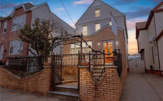 Multi Family House For Sale in Brooklyn New York 6 Beds 3 Baths