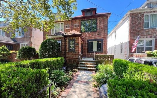 Single Family House For Sale in Brooklyn New York 3 Beds 2 Baths