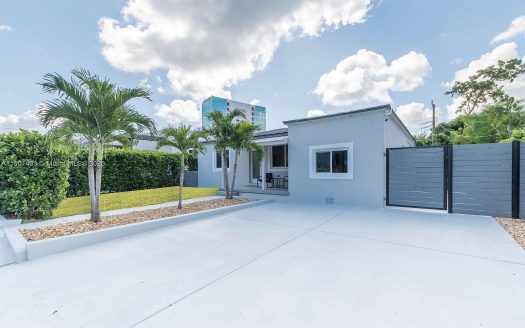 Single Family House For Sale in Miami Florida 3 Beds 2 Baths