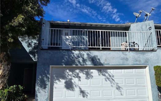 Town House For Sale in Panorama City California 3 Beds 3 Baths
