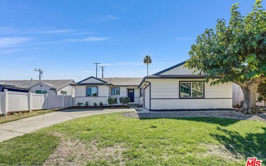 Single Family House For Sale in West Hills California 4 Beds 2 Baths