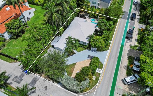 Single Family House For Sale in Miami Beach Florida 3 Beds 2 Baths