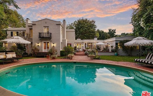Single Family House For Sale in Beverly Hills California 5 Beds 6 Baths