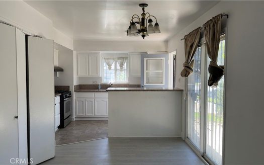 Multi Family For Rent in Long Beach California 2 Beds 2 Baths