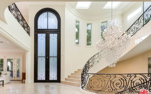 Single Family House For Sale in Beverly Hills California 6 Beds 10 Baths