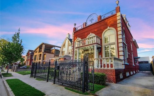 Single Family House For Sale in Brooklyn New York 3 Beds 5 Baths