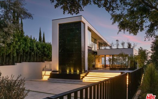 Single Family House For Sale in Beverly Hills California 6 Beds 9 Baths