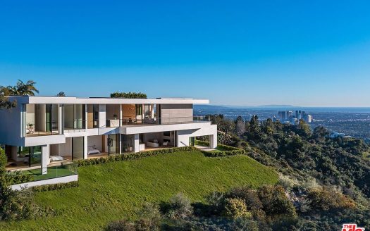 Single Family House For Sale in Beverly Hills California 8 Beds 11 Baths