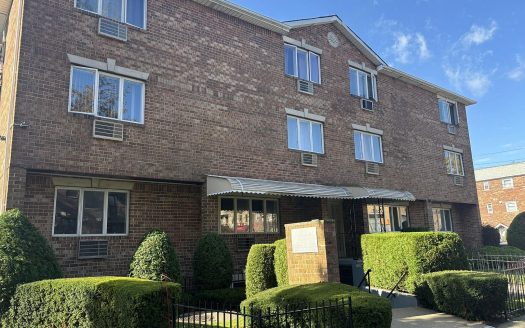 Condo For Sale in Brooklyn New York 2 Beds 1 Bath