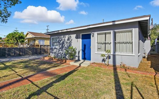 Single Family House For Sale in Los Angeles California 3 Beds 2 Baths