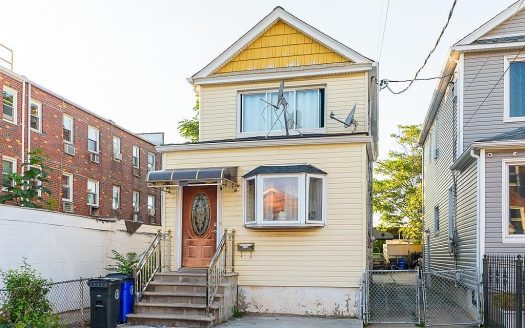 Single Family House For Sale in Brooklyn New York 3 Beds 2 Baths